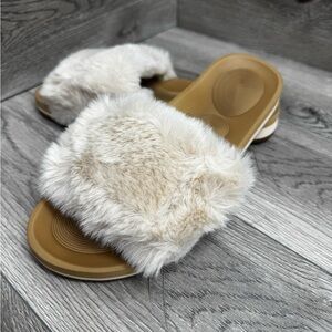 COFACE Cozy Faux Fur Slide Slippers Sandals - beige size 10 NWOT